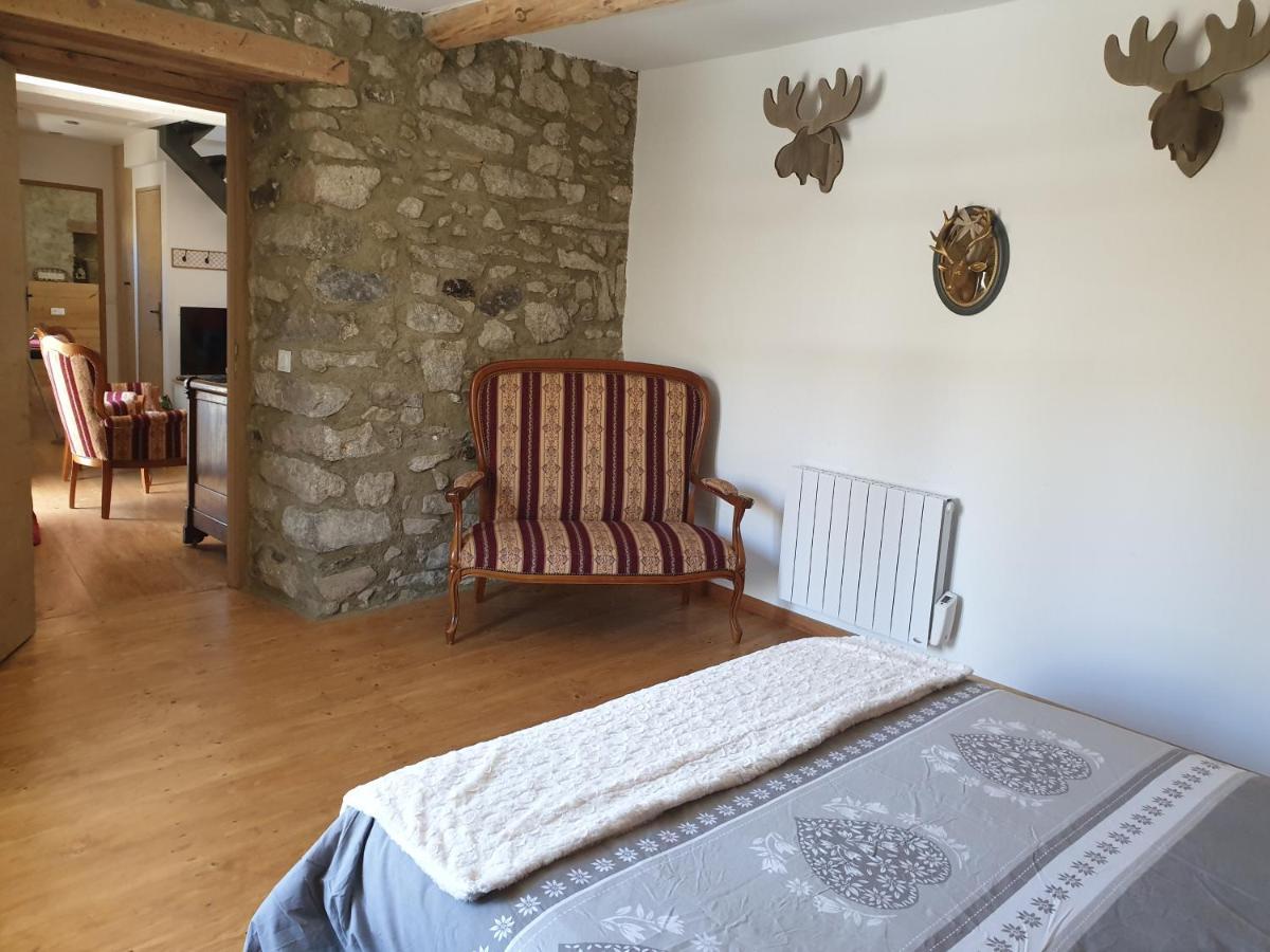 Hotel La Petite Chapelle Font-Romeu-Odeillo-Via Exterior foto