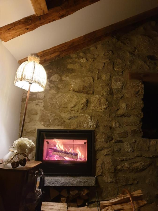 Hotel La Petite Chapelle Font-Romeu-Odeillo-Via Exterior foto