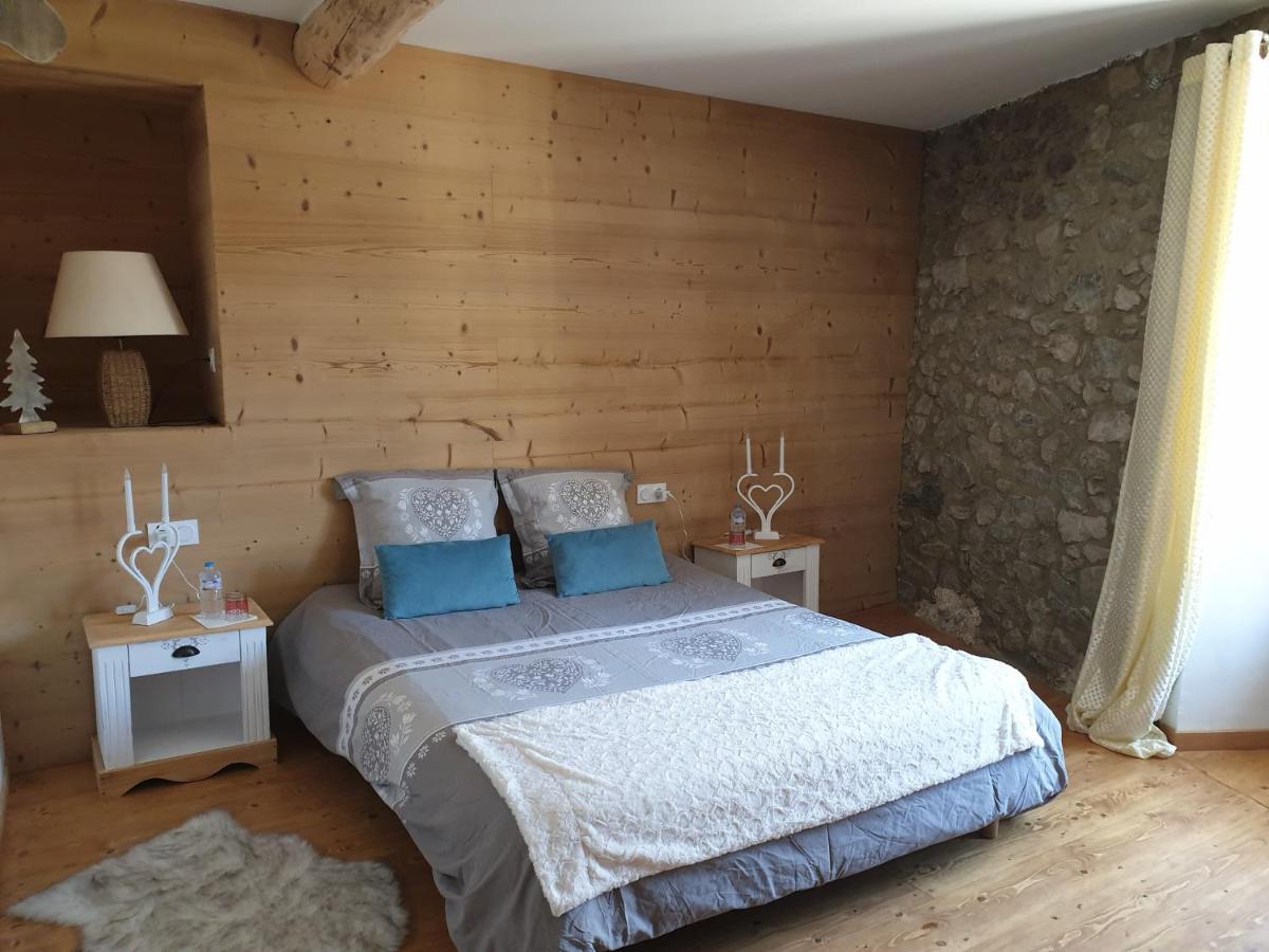 Hotel La Petite Chapelle Font-Romeu-Odeillo-Via Exterior foto