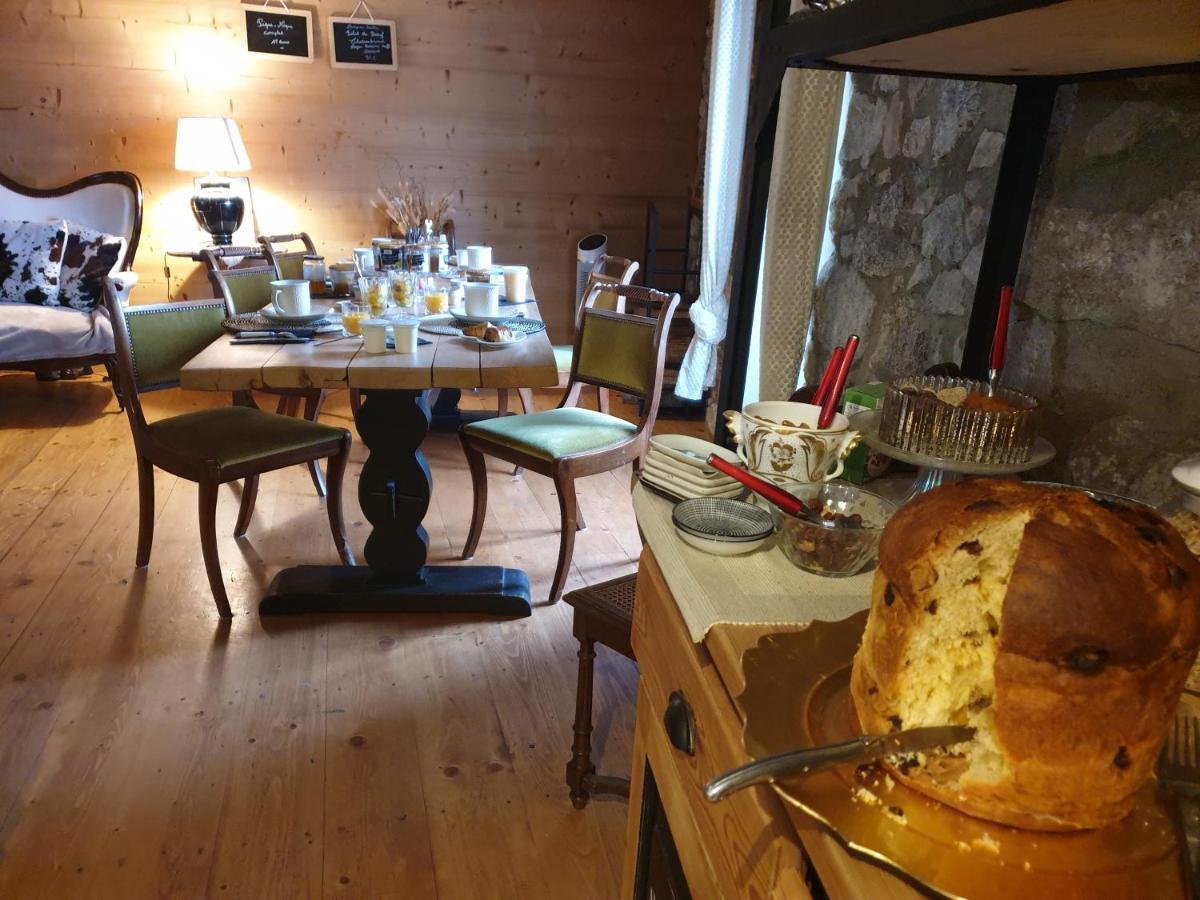 Hotel La Petite Chapelle Font-Romeu-Odeillo-Via Exterior foto